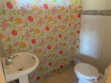 Se vende parcela 7.430 m2 con casa en Pelarco