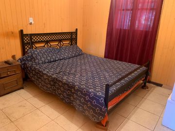 Se vende parcela 7.430 m2 con casa en Pelarco