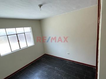 Hermosa Casa De Dos Pisos En Venta En Sullana. ID:1086561