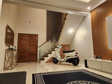 Pre-owned Fully Furnished 4-Bedroom House and Lot for sale in Sta. Rosa Laguna