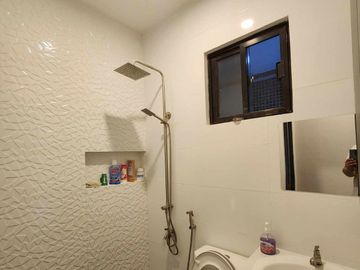Pre-owned Fully Furnished 4-Bedroom House and Lot for sale in Sta. Rosa Laguna