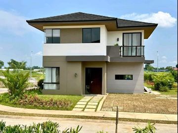 3br House and Lot in Angeles Pampanga near SM Clark ALDEA GROVE ESTATES