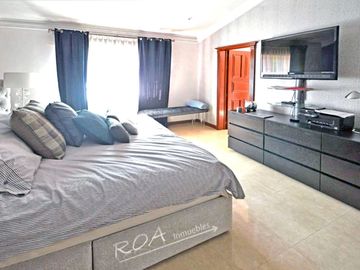 Puerta de Hierro: Hermosa Residencia en Coto Privado Zona Andares