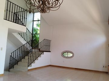 CASA EN VENTA EN SANTA MARIA. FRACCIONAMIENTO PRIVADO