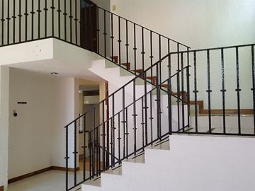 CASA EN VENTA EN SANTA MARIA. FRACCIONAMIENTO PRIVADO