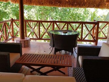 CASA EN VENTA CON MUELLE BACALAR QUNTANA ROO