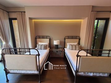 Luxury Beachfront Pool Villa @Chaam