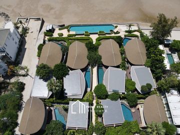 Luxury Beachfront Pool Villa @Chaam