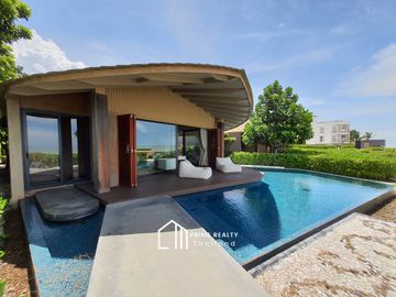 Luxury Beachfront Pool Villa @Chaam