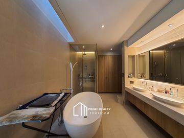 Luxury Beachfront Pool Villa @Chaam