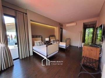 Luxury Beachfront Pool Villa @Chaam