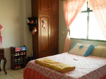 Venta de Casa 4 Dormitorios y con 2 Locales en Portoviejo Manabi para negocio