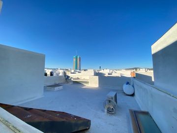¡Casa en Condominio Hacienda Juriquilla Santa Fe Disponible Ahora!