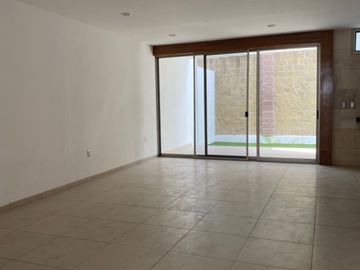 Casa en venta en Punta del Este a 2 cuadras de Walmart