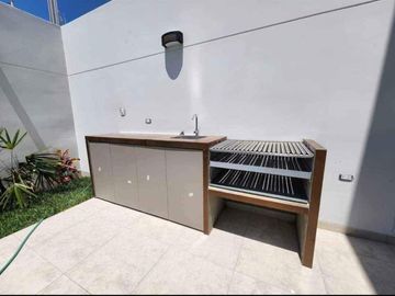 LINDA CASA DE ESTRENO CON PISCINA EN VENTA - URB. BOULEVARD PARK PLAZA - PIURA