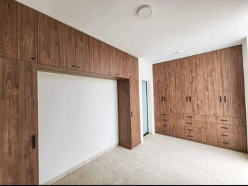 LINDA CASA DE ESTRENO CON PISCINA EN VENTA - URB. BOULEVARD PARK PLAZA - PIURA