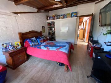 CASA DE VENTA EN CONJUNTO SECTOR SANGOLQUÍ