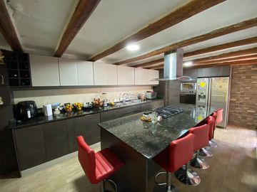 CASA DE VENTA EN CONJUNTO SECTOR SANGOLQUÍ