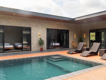 Villa for sale in Alfonsos, Cavite