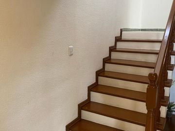 VENTA DE CASA REMODELADA AMPLIA EN TLALNEPANTLA