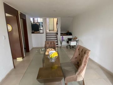 VENTA DE CASA REMODELADA AMPLIA EN TLALNEPANTLA