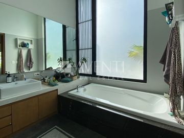 Casa en Venta, Cumbres Residencial, Cancún Quintana Roo.