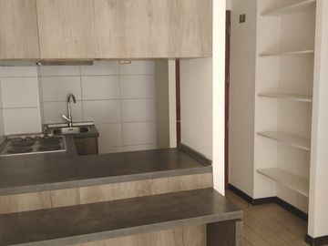 Venta Depto. 2 Dorm, 1 baño, Bodega y Estacionamiento La Florida $81.000.000