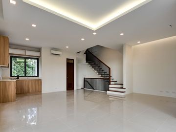 Brand New 3 Storey Townhouse in Teacher's Village, Quezon City