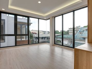 Brand New 3 Storey Townhouse in Teacher's Village, Quezon City