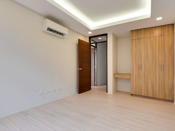 Brand New 3 Storey Townhouse in Teacher's Village, Quezon City