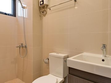 Brand New 3 Storey Townhouse in Teacher's Village, Quezon City