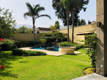 Bella residencia en La Planicie