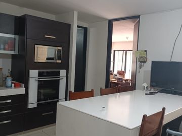 CASA EN VENTA EN LOMA ALTA MUY CERCA DE SIERRA LEONA Y AV SALVADOR NAVA, MONTES CARPATOS