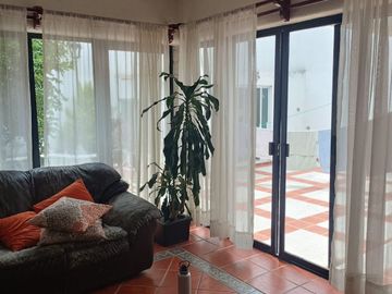 CASA EN VENTA EN LOMA ALTA MUY CERCA DE SIERRA LEONA Y AV SALVADOR NAVA, MONTES CARPATOS