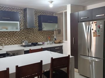 CASA EN VENTA EN LOMA ALTA MUY CERCA DE SIERRA LEONA Y AV SALVADOR NAVA, MONTES CARPATOS