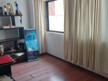 CASA EN VENTA EN LOMA ALTA MUY CERCA DE SIERRA LEONA Y AV SALVADOR NAVA, MONTES CARPATOS