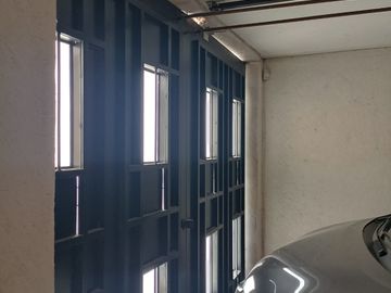CASA EN VENTA EN LOMA ALTA MUY CERCA DE SIERRA LEONA Y AV SALVADOR NAVA, MONTES CARPATOS