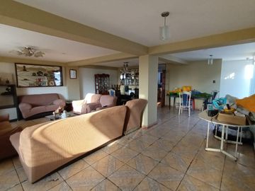 CAQUETÁ ALMACÉN + VIVIENDA