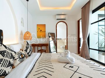 Stunning Tropical 1 Bedroom Pererenan Villa for Sale Leasehold