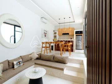 Stunning Tropical 1 Bedroom Pererenan Villa for Sale Leasehold
