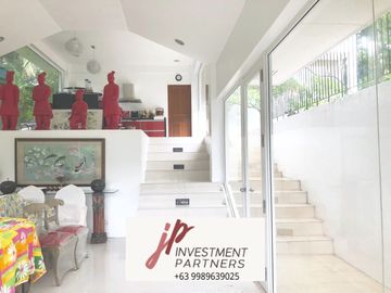 Sprawling Luxurious 5 Bedroom Vacation Home House and Lot for Sale Las Haciendas Laurel Batangas