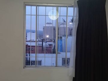 HERMOSA CASA RESINDECIAL DEL LAGO, AIRE ACONDICIONADO, MUROS ANTI RUIDO