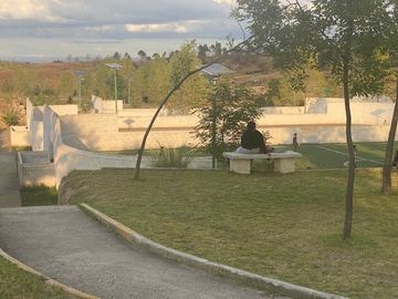 HERMOSA CASA RESINDECIAL DEL LAGO, AIRE ACONDICIONADO, MUROS ANTI RUIDO