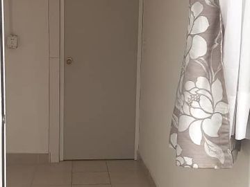 HERMOSA CASA RESINDECIAL DEL LAGO, AIRE ACONDICIONADO, MUROS ANTI RUIDO