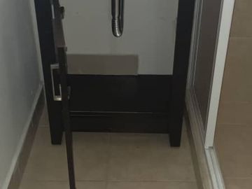 HERMOSA CASA RESINDECIAL DEL LAGO, AIRE ACONDICIONADO, MUROS ANTI RUIDO