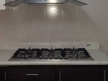 HERMOSA CASA RESINDECIAL DEL LAGO, AIRE ACONDICIONADO, MUROS ANTI RUIDO