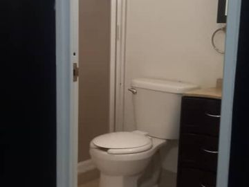 HERMOSA CASA RESINDECIAL DEL LAGO, AIRE ACONDICIONADO, MUROS ANTI RUIDO