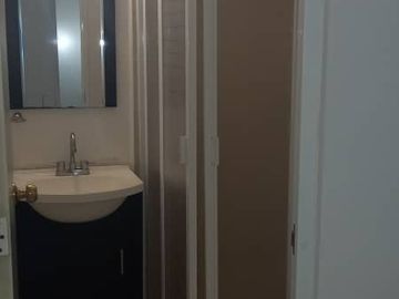 HERMOSA CASA RESINDECIAL DEL LAGO, AIRE ACONDICIONADO, MUROS ANTI RUIDO