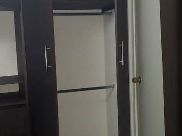 HERMOSA CASA RESINDECIAL DEL LAGO, AIRE ACONDICIONADO, MUROS ANTI RUIDO