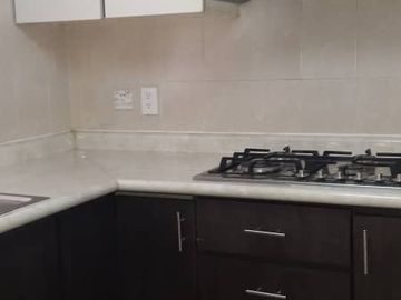 HERMOSA CASA RESINDECIAL DEL LAGO, AIRE ACONDICIONADO, MUROS ANTI RUIDO